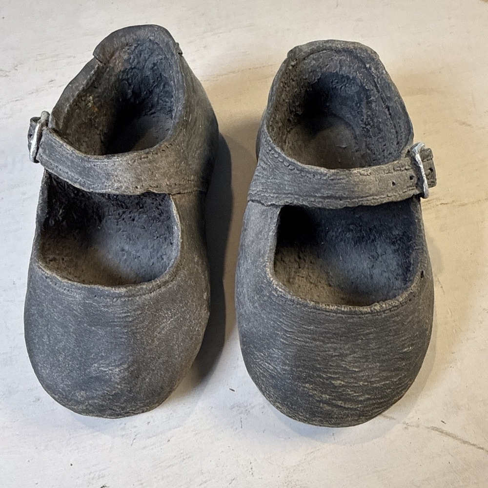 SS Sarna Replicas Of Mary Jane Black Baby shoes Silver Painted Buckles Resin